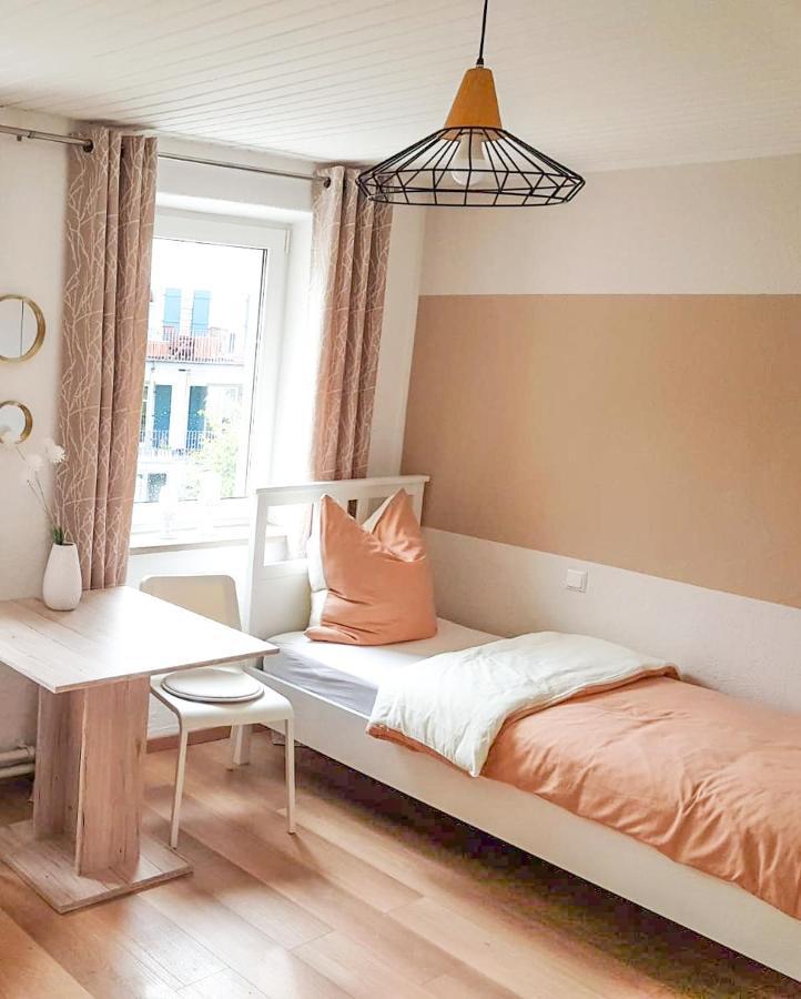 Haus Leipheim Hotel Buitenkant foto