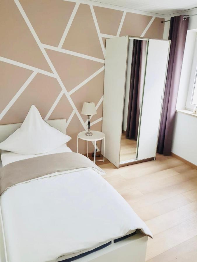 Haus Leipheim Hotel Buitenkant foto